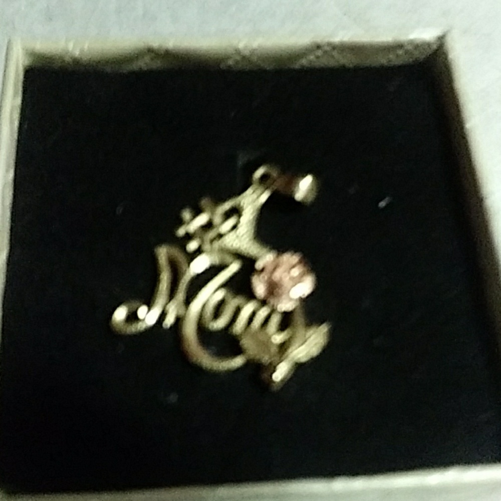 14k #1 Mom pendant